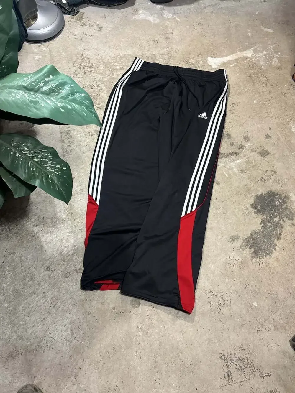 Adidas Men's 3-Stripes Athletic Track Pants in Black with Red Side Panels
